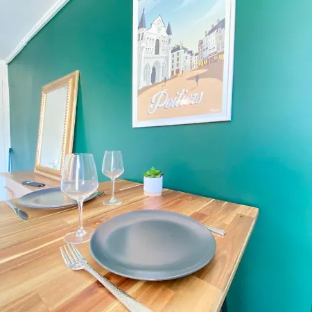 Apartment Le Tison Magnifique Studio Au Centre Ville Poitiers